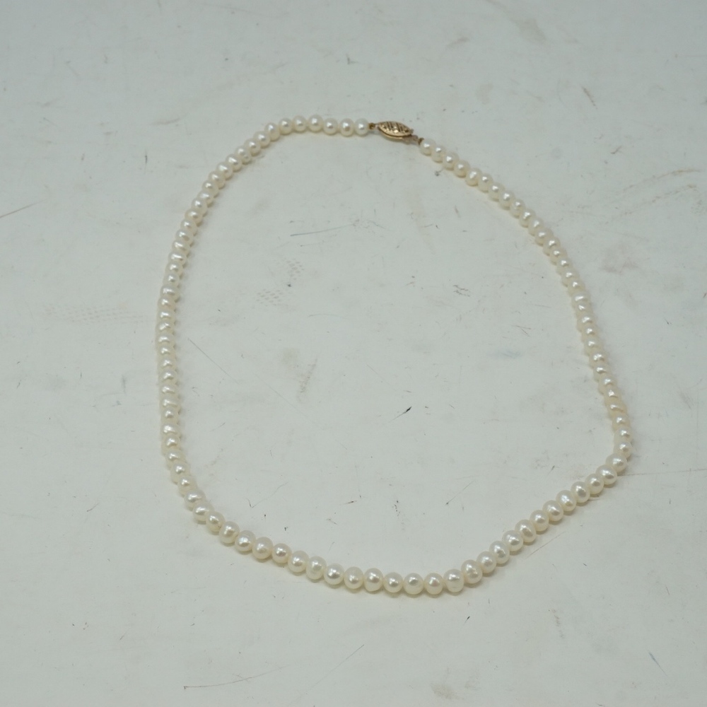 18" Vintage Pearl Necklace Gold Filigree Clasp